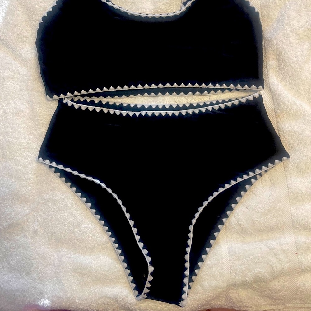 Shein black and white bikini size M